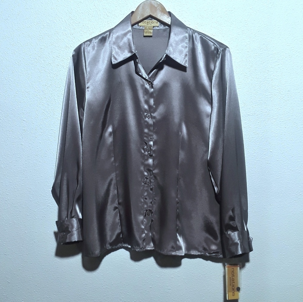 Notations Petite | Silver Long Sleeve Button Up